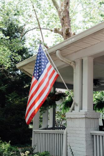 The Charleston Inn Hendersonville NC - 출입구