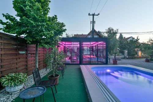 Helka Apartmanház (Helka Apartmanhaz) in Balatonlelle