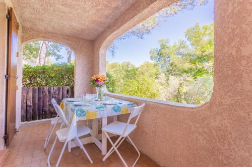 Appartement pour 4 Les Pins in Vallon du Mal Temps