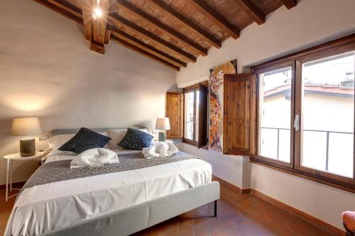 Magazzini Apartment by Mamo Florence