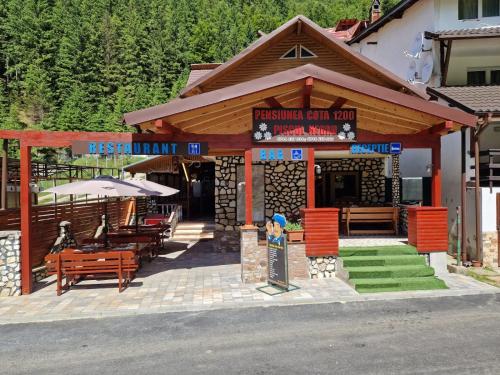 . Pensiunea Cota 1200 Piscul Negru