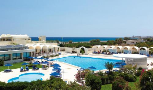 Sunshine Crete Beach - image 10