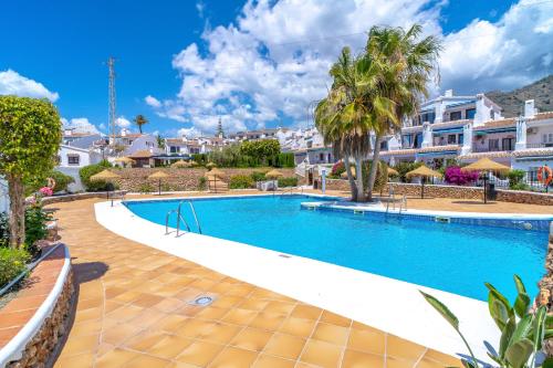 Apartment with Pool View  image 10