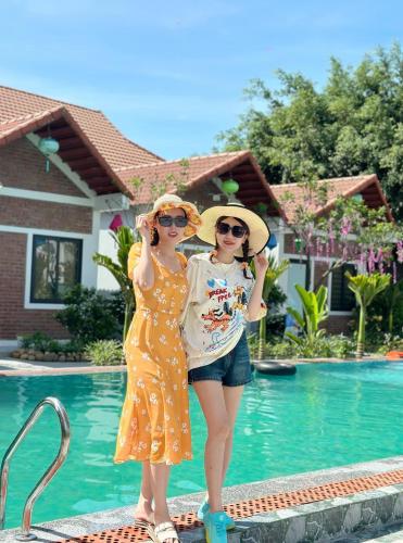 TRANG AN NATURAL MOUNTAINSIDE HOMESTAY