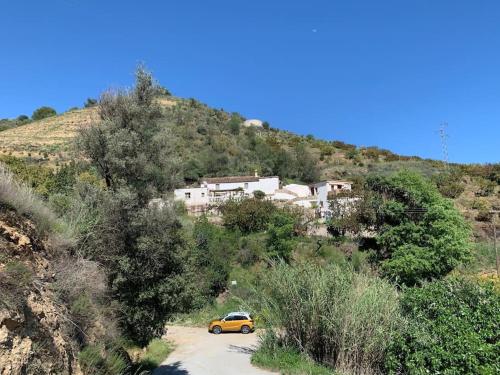 Las Golondrinas is situated in Almunecar