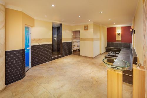 Hotel Sunny - image 13