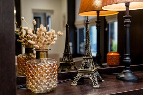 Hotel de la Paix Tour Eiffel - image 11