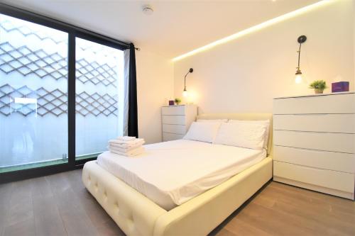 Superb Apartment, Shirland Mews 5