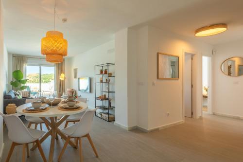 Gran terraza con vistas, Piscina & WIFI - Aparcamiento privado in ทาริฟา