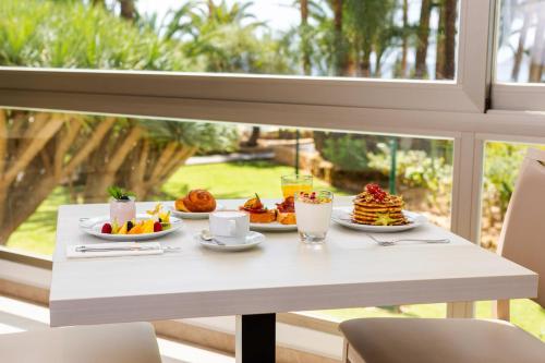 THB Los Molinos Adults Only - main image