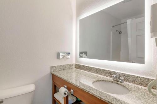 Comfort Inn Wytheville - Fort Chiswell - image 2
