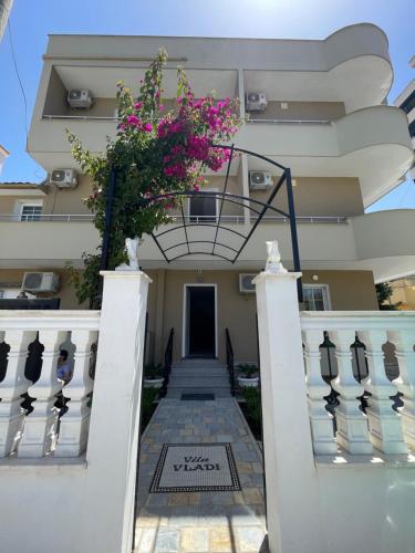 Vila Vladi - Durres