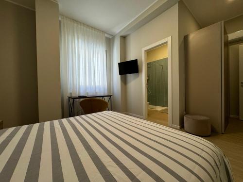 Double Room with Private Bathroom image 1