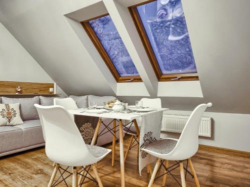 One-Bedroom Apartment image 10