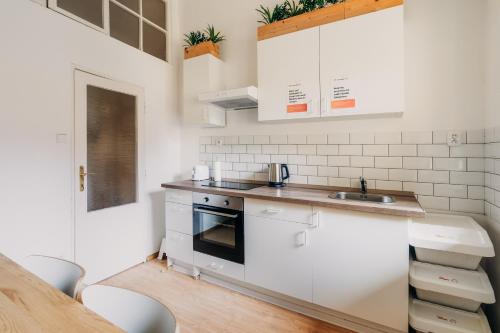 Internesto Apartments Downtown - image 6