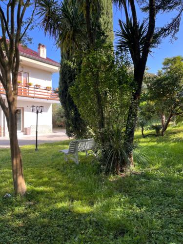 Exterior view, Nel giardino segreto in San Giorgio A Liri