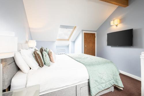 Host & Stay - Bowscale Suite - Tap to explore photos