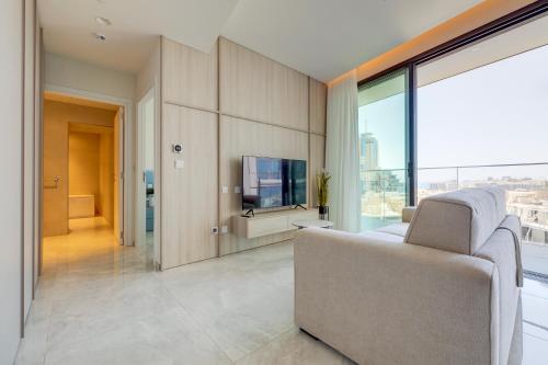Superlative Apartment in Mercury Towers by Buena Vista 3