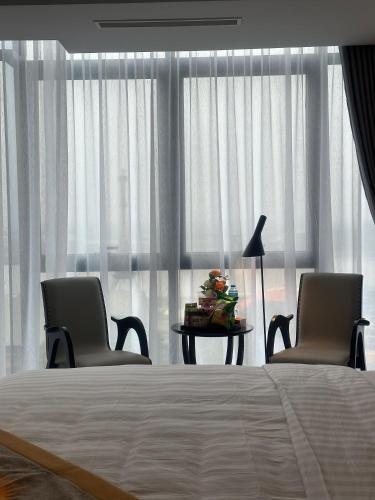 Deluxe Double Room image 1
