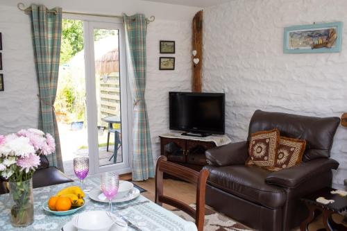 Iekārtas, The Old Cottage Aberporth in Beulah (Ceredigion)