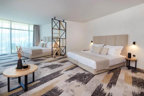 Hotel MARVEL - FULLY RENOVATED FREE Beach Access – Sunny Beach, WY
