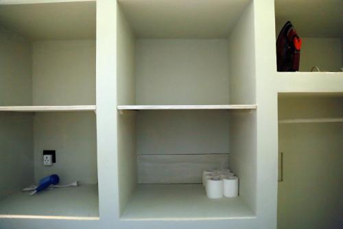 Deluxe Two-Bedroom Apartment with Garden View image 2