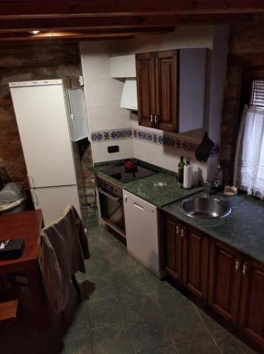 Küche, Casa Rural Borrenes las Médulas (Casa Rural Borrenes las Medulas) in Borrenes