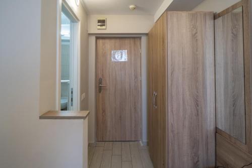 City Hotel Bucharest - image 5