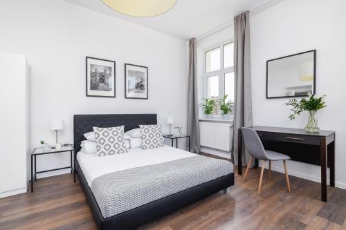 1-Bedroom Apartment - Długa 65, Krakow