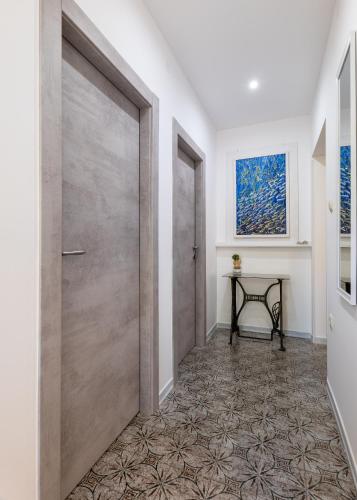 Two-Bedroom Apartment with Terrace image 9