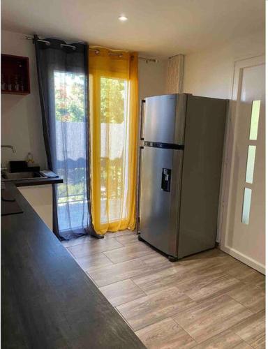 Ideal Apartment For 4 By Marseille Airport in Marignane