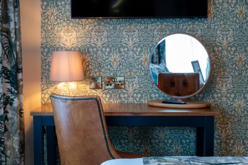 The Wheatsheaf Hotel by Greene King Inns - image 13