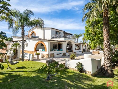 Amazing Villa with pool & Jacuzzi