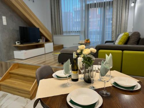 Modern Vitosha Maisonette with Garage, Sofia