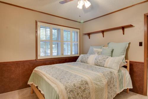 Lakefront Retreat with Deck Dock and Resort Amenities - image 9