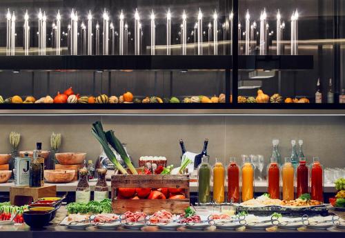 Sofitel Frankfurt Opera - image 7