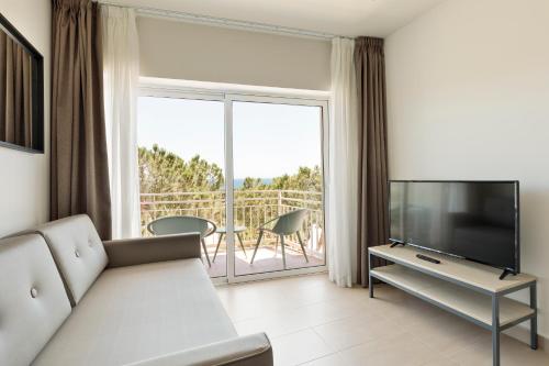Studio Apartment with Sea View image 10