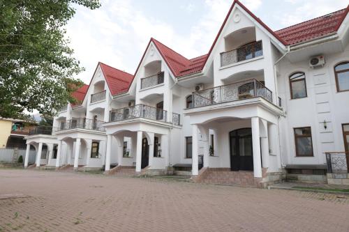 Five Villas Hotel