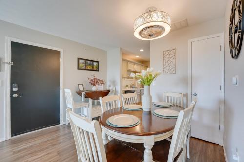 Chic Resort Retreat with Branson Strip Views! - main image