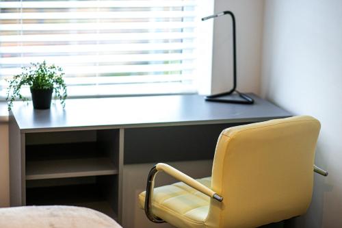 Parking & Workspace- Pluxa The Olive Nook, Birmingham (zdjęcie 9)