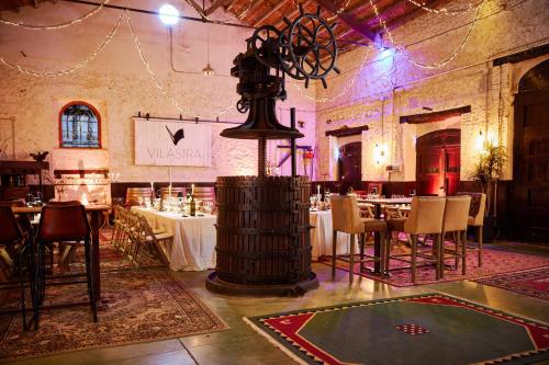 VILASIRA ( Rooms & Wines ) in Venta del Moro