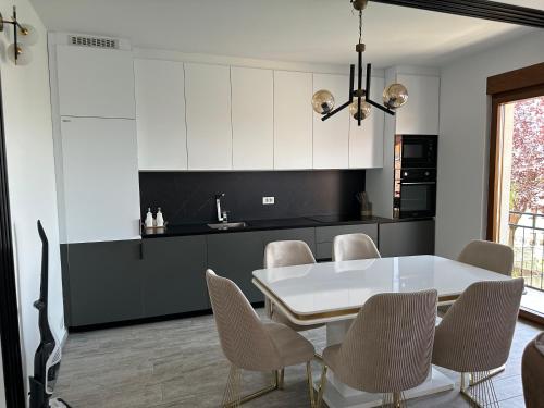 Кухня, Treva Hotel & Apartaments in Призрен