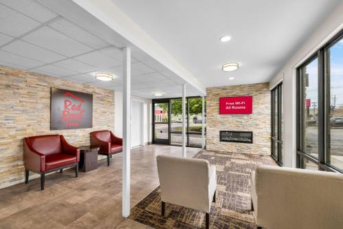大堂, 紅屋頂酒店尼亞加拉瀑布 (Red Roof Inn Niagara Falls) in 尼亞加拉瀑布 (NY)