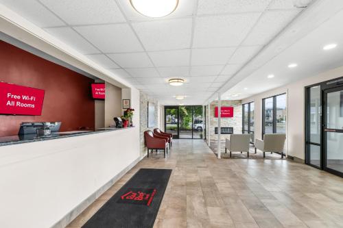 大堂, 紅屋頂酒店尼亞加拉瀑布 (Red Roof Inn Niagara Falls) in 尼亞加拉瀑布 (NY)
