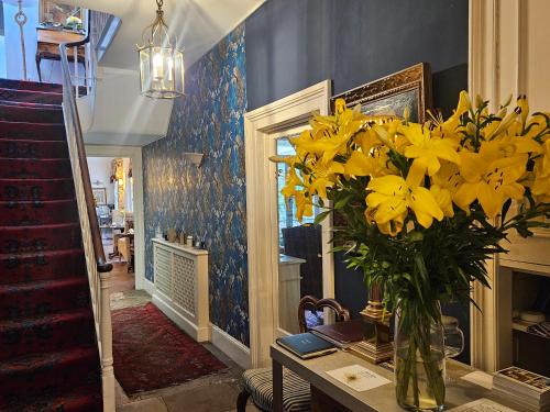 ทางเข้า, The Casterbridge in ดอร์เชสเตอร์