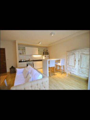 Alucinante depto mas amenities - image 5