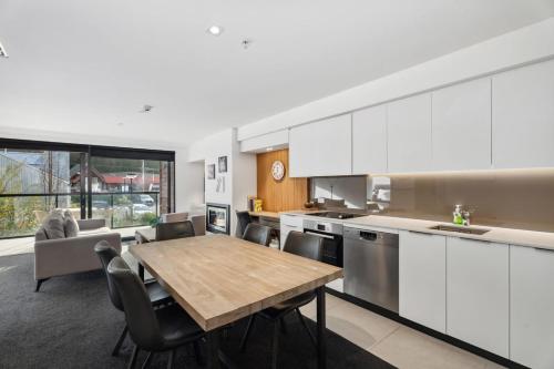 Coronet Views at La Residence du Parc - image 6