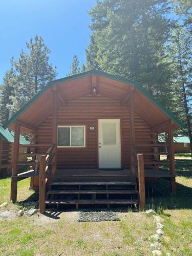 Lost Horse Lodge King Cabin 18 in Darby (MT)