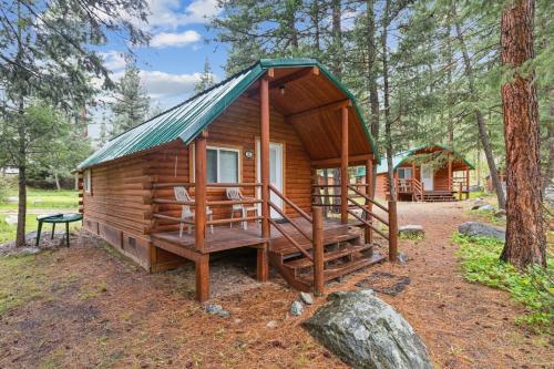 Lost Horse Lodge King Cabin 9 in Darby (MT)