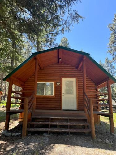 Lost Horse Lodge Double Queen Cabin 21 in Darby (MT)